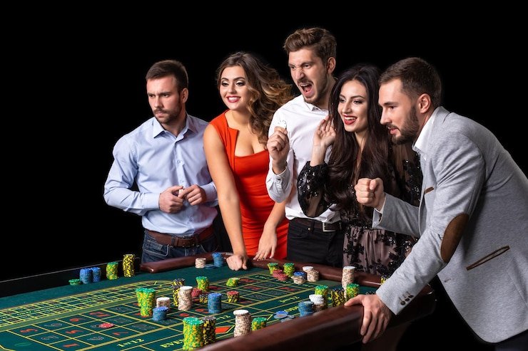 kejuqq mobile app interface showing live casino and sportsbook sections